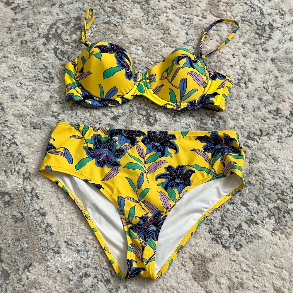 Rare Diane Von Furstenberg Yellow Floral Bikini Set